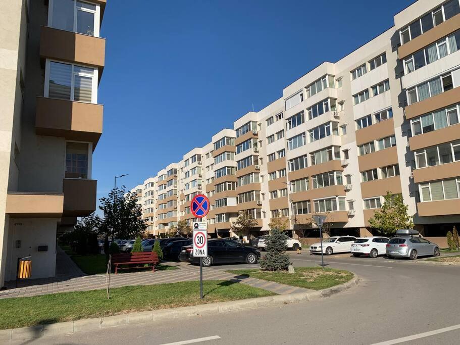 Lovely Bacau 1 Bedroom Apartment Dış mekan fotoğraf